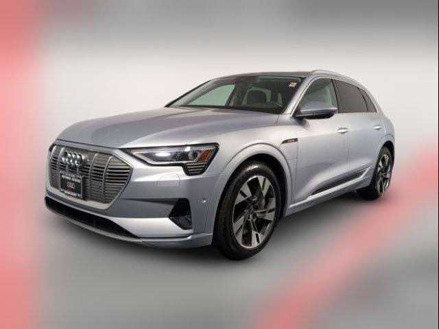 2022 Audi e-tron Premium Plus