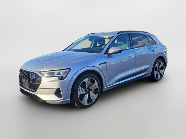2022 Audi e-tron Premium Plus