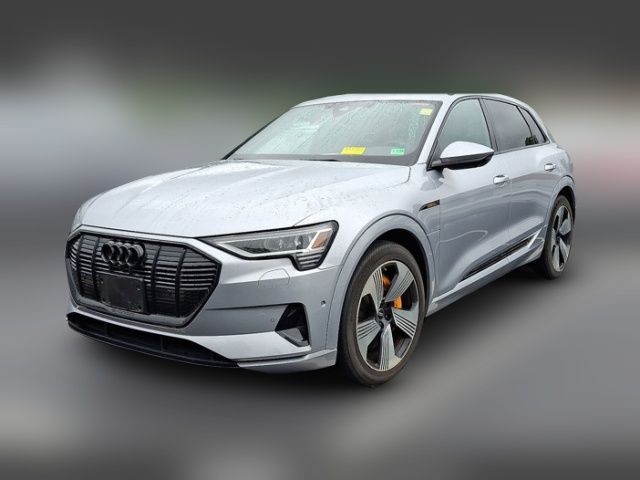 2022 Audi e-tron Premium Plus