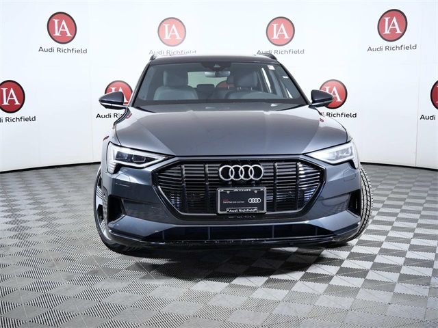 2022 Audi e-tron Premium Plus