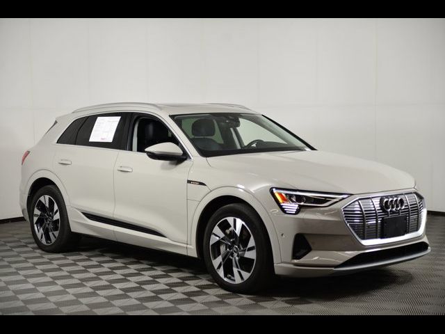 2022 Audi e-tron Premium Plus