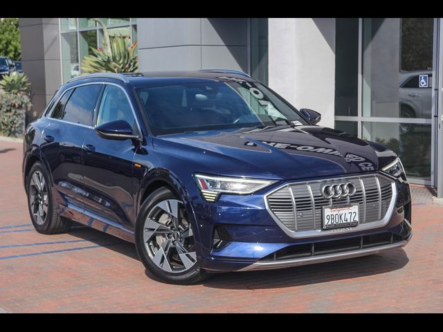 2022 Audi e-tron Premium Plus