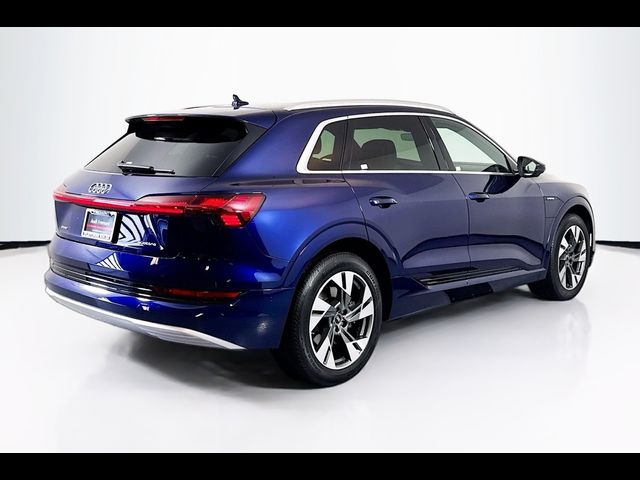 2022 Audi e-tron Premium Plus