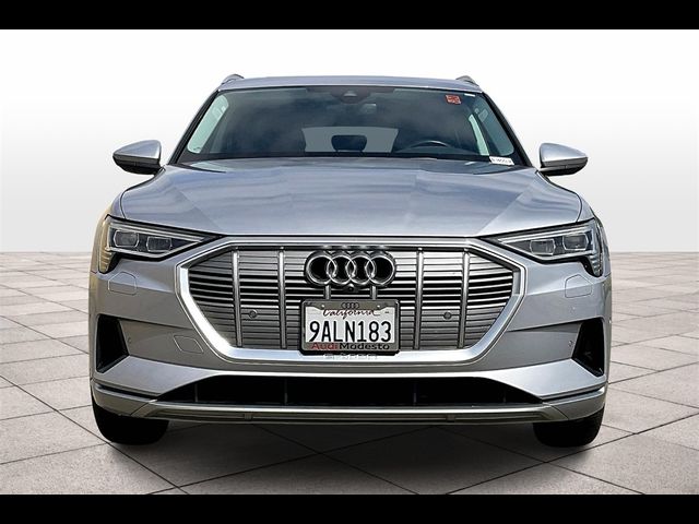 2022 Audi e-tron Premium Plus