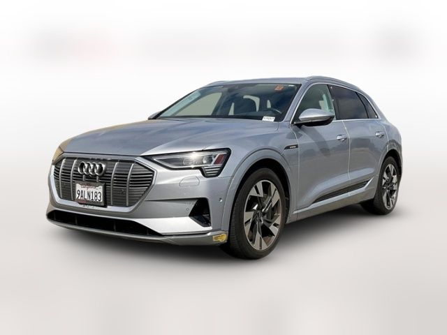 2022 Audi e-tron Premium Plus