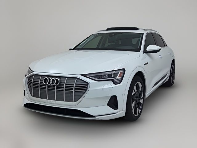 2022 Audi e-tron Premium Plus