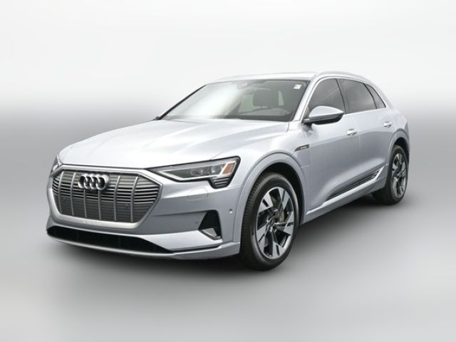 2022 Audi e-tron Premium Plus