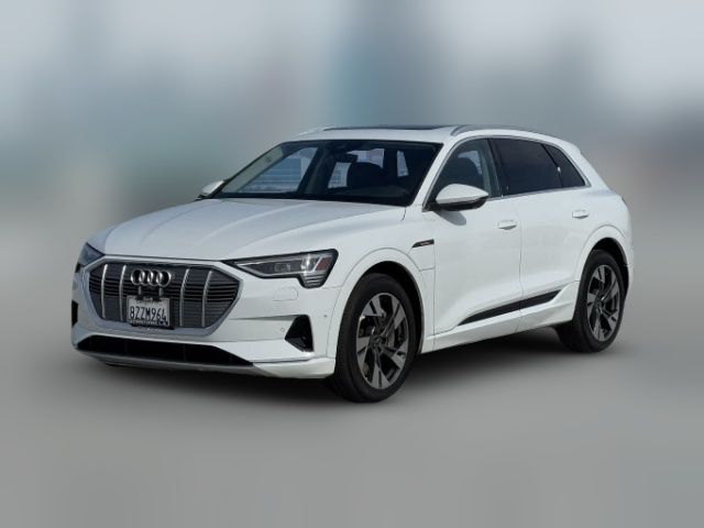 2022 Audi e-tron Premium Plus