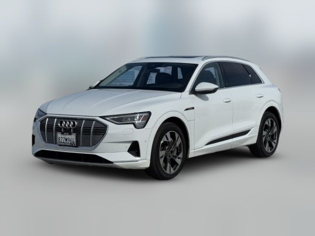 2022 Audi e-tron Premium Plus