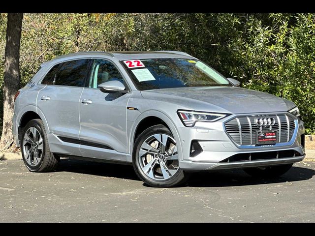 2022 Audi e-tron Premium Plus