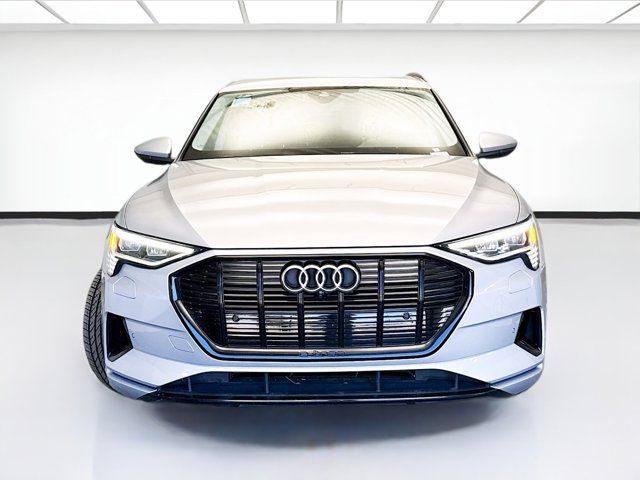 2022 Audi e-tron Premium