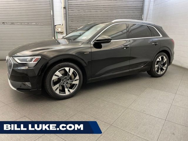 2022 Audi e-tron Premium