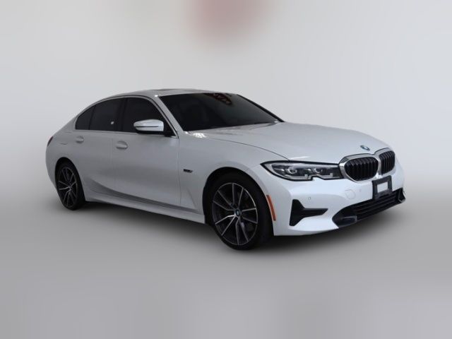 2022 BMW 3 Series 330e
