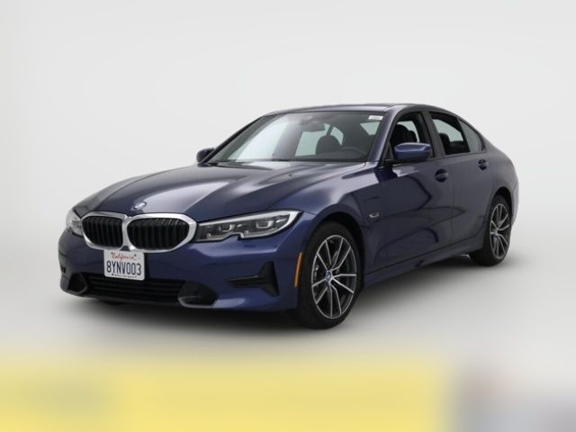 2022 BMW 3 Series 330e