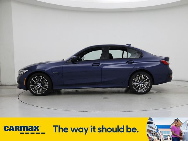 2022 BMW 3 Series 330e