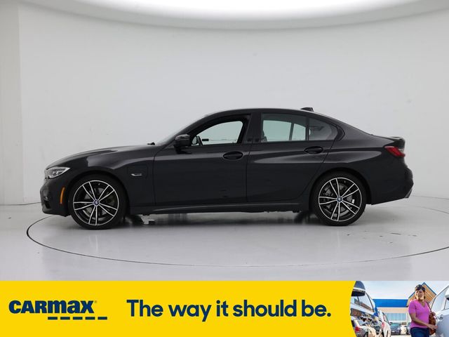 2022 BMW 3 Series 330e