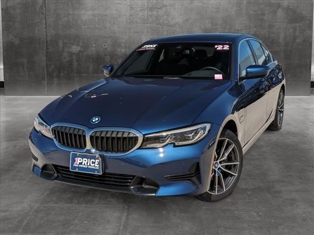 2022 BMW 3 Series 330e xDrive