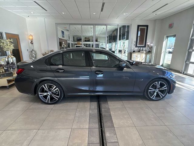 2022 BMW 3 Series 330e xDrive