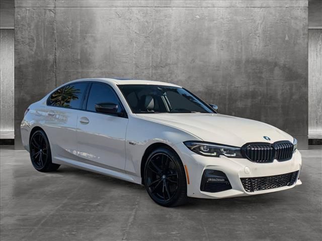 2022 BMW 3 Series 330e