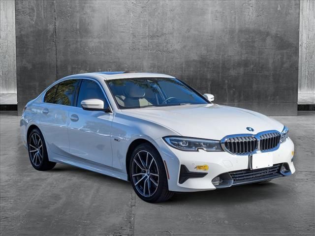 2022 BMW 3 Series 330e