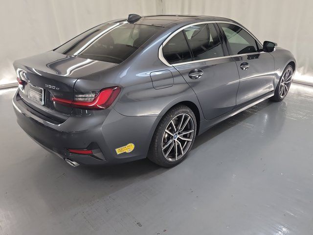 2022 BMW 3 Series 330e