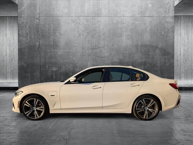 2022 BMW 3 Series 330e