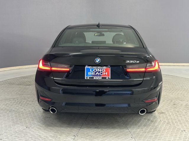 2022 BMW 3 Series 330e