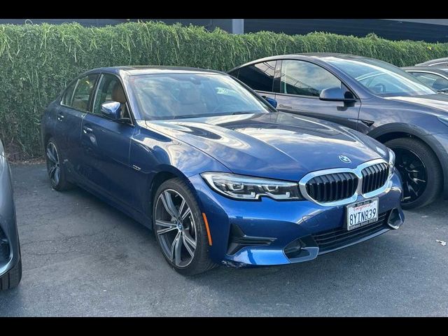 2022 BMW 3 Series 330e