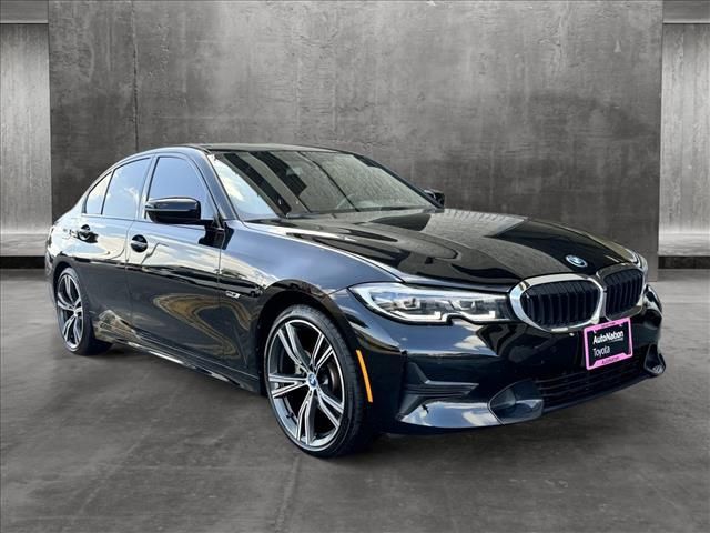 2022 BMW 3 Series 330e