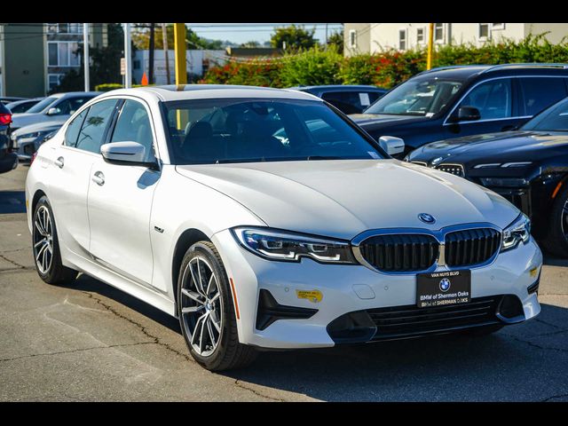 2022 BMW 3 Series 330e