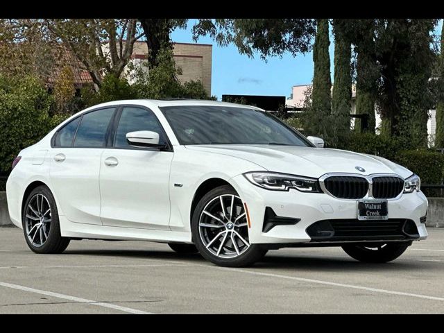 2022 BMW 3 Series 330e