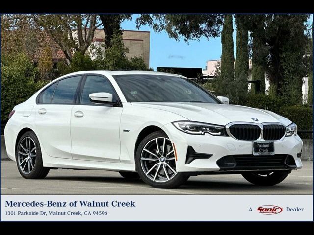 2022 BMW 3 Series 330e