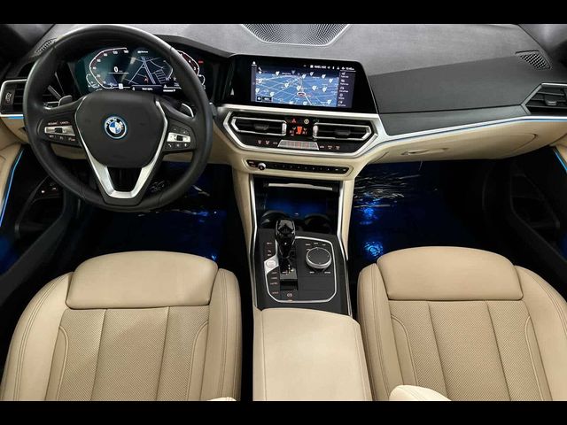 2022 BMW 3 Series 330e