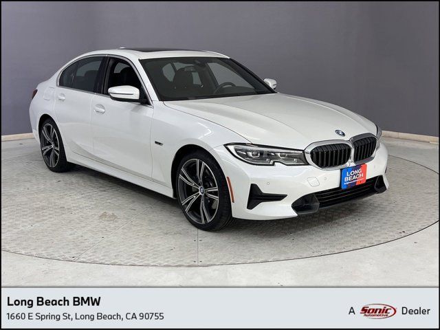 2022 BMW 3 Series 330e