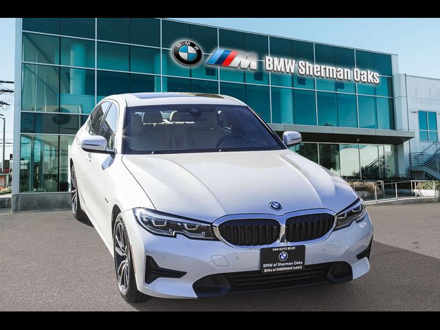 2022 BMW 3 Series 330e