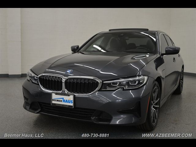 2022 BMW 3 Series 330e
