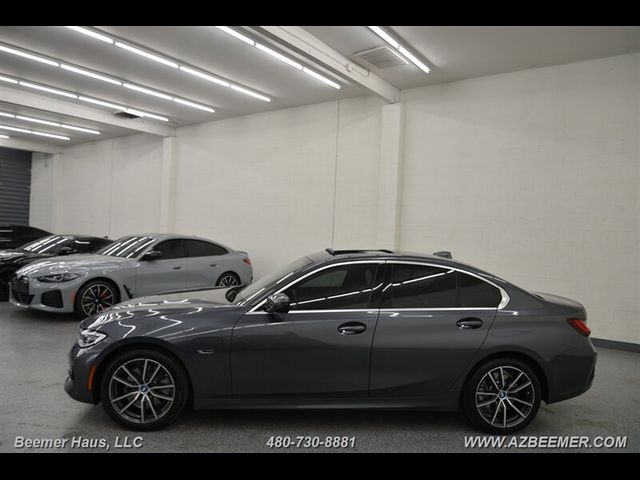 2022 BMW 3 Series 330e