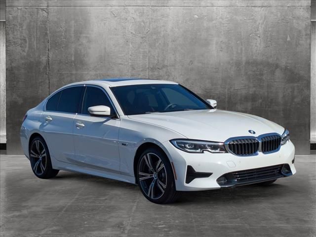 2022 BMW 3 Series 330e