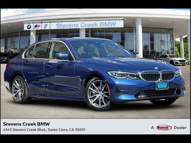 2022 BMW 3 Series 330e