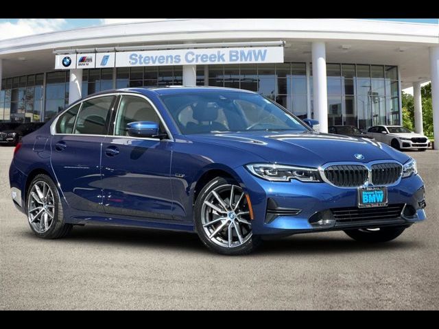 2022 BMW 3 Series 330e