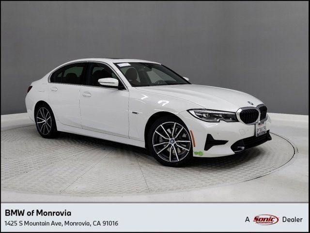 2022 BMW 3 Series 330e