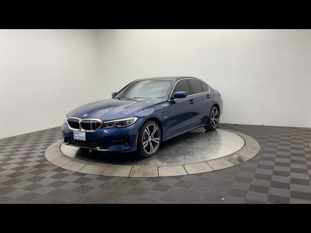 2022 BMW 3 Series 330e