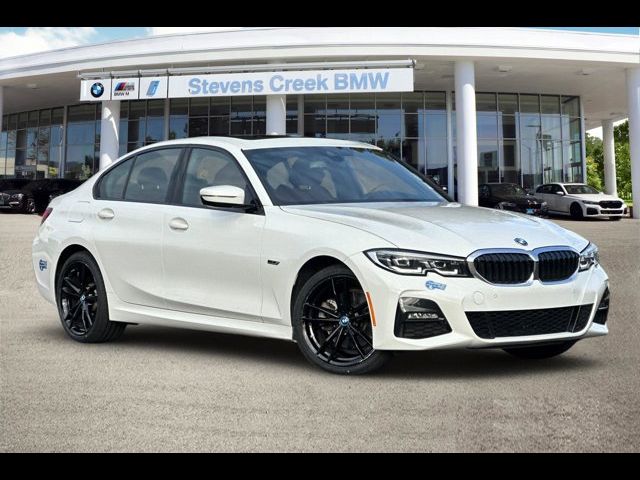 2022 BMW 3 Series 330e