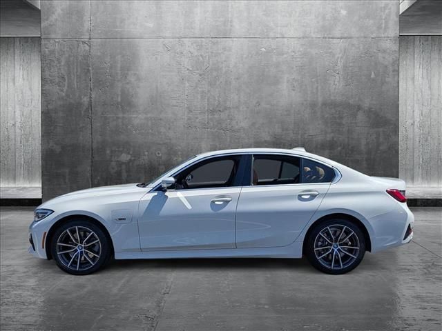 2022 BMW 3 Series 330e