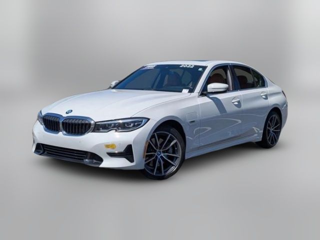 2022 BMW 3 Series 330e