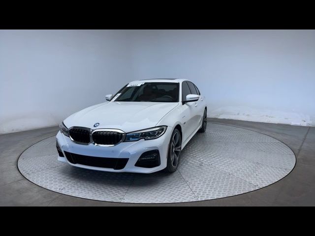 2022 BMW 3 Series 330e