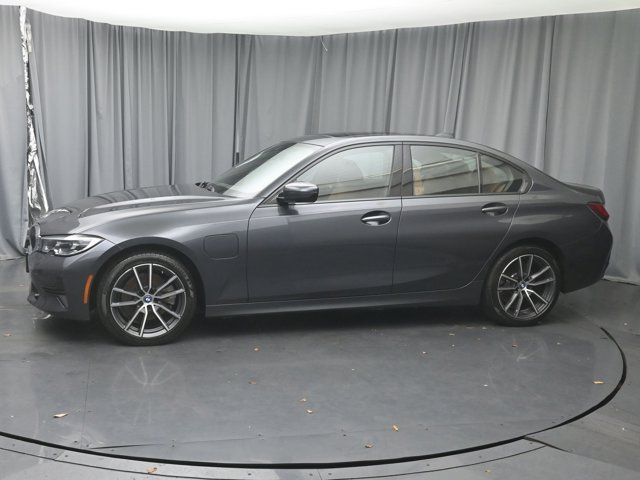 2022 BMW 3 Series 330e