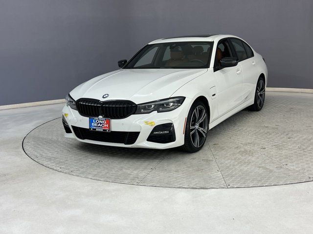 2022 BMW 3 Series 330e