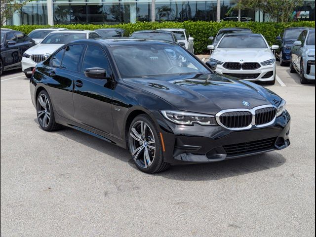 2022 BMW 3 Series 330e