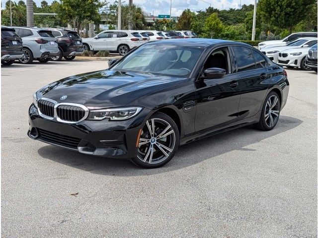 2022 BMW 3 Series 330e